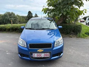 Chevrolet Aveo 2010 photo 2