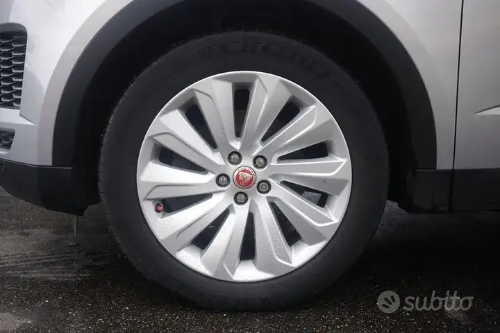 Jaguar E-Pace 2019 photo 5
