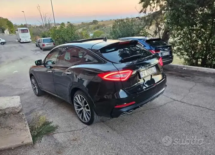 Maserati Levante 2017 photo 5