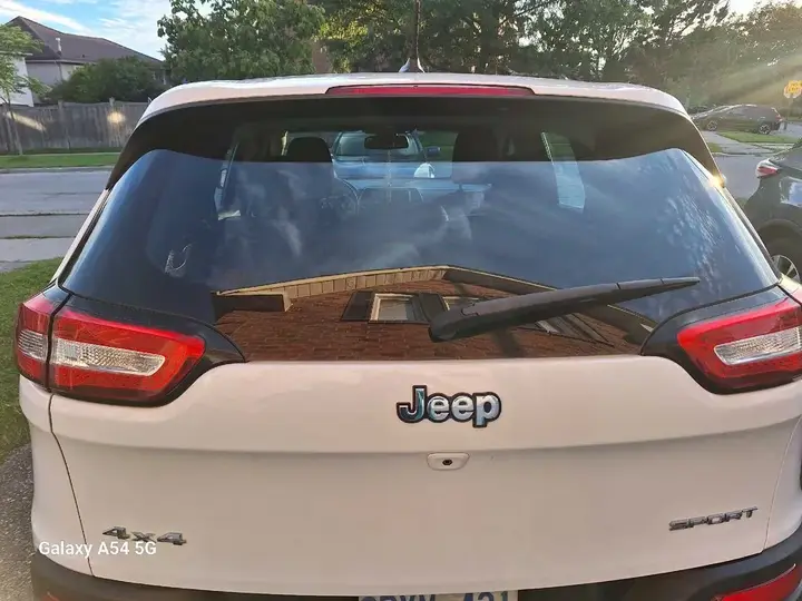 Jeep Cherokee 2015 photo 3