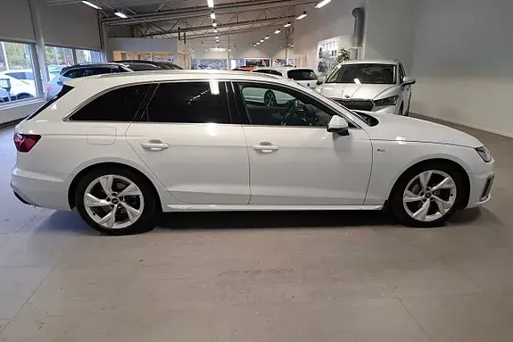 Audi A4 2023 photo 4