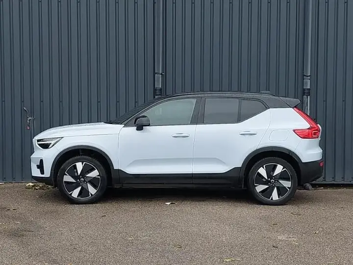 Volvo Xc40 2023 photo 4