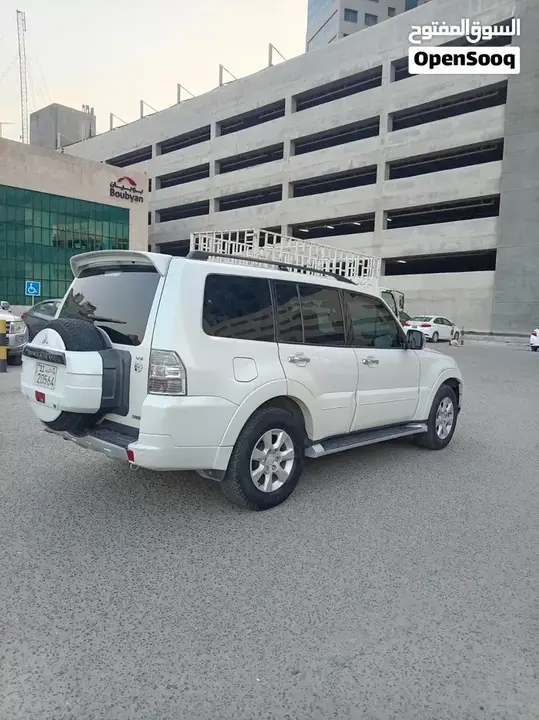 Mitsubishi Pajero Gls 2014 photo 3