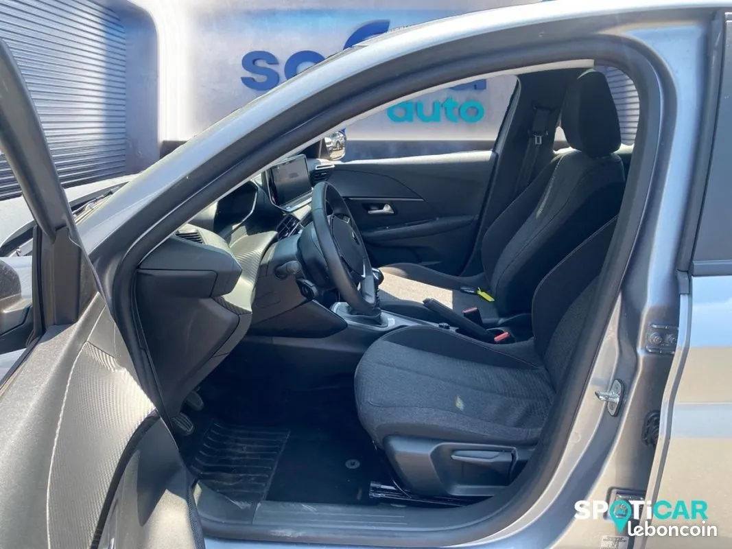 Peugeot 208 2025 photo 3