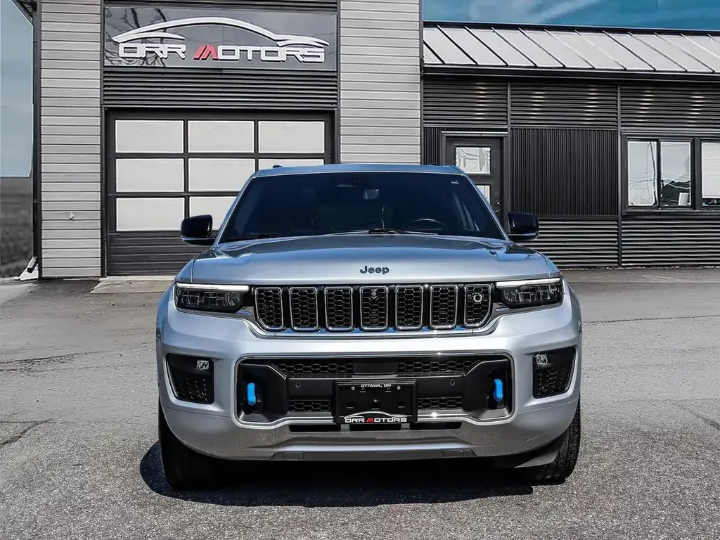 Jeep Grand Cherokee 2023 photo 2