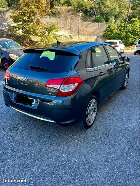 Citroen C4 2013 photo 2