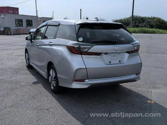 Honda Shuttle Hybrid 2021 photo 3
