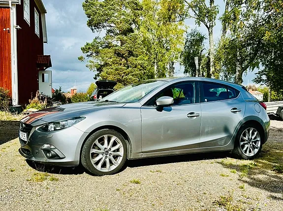Mazda 3 2016 photo 2