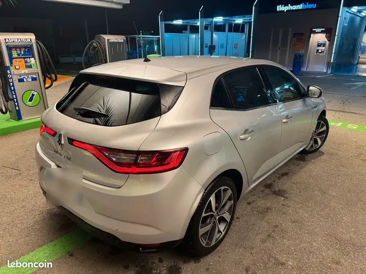 Renault Megane 2017 photo 2
