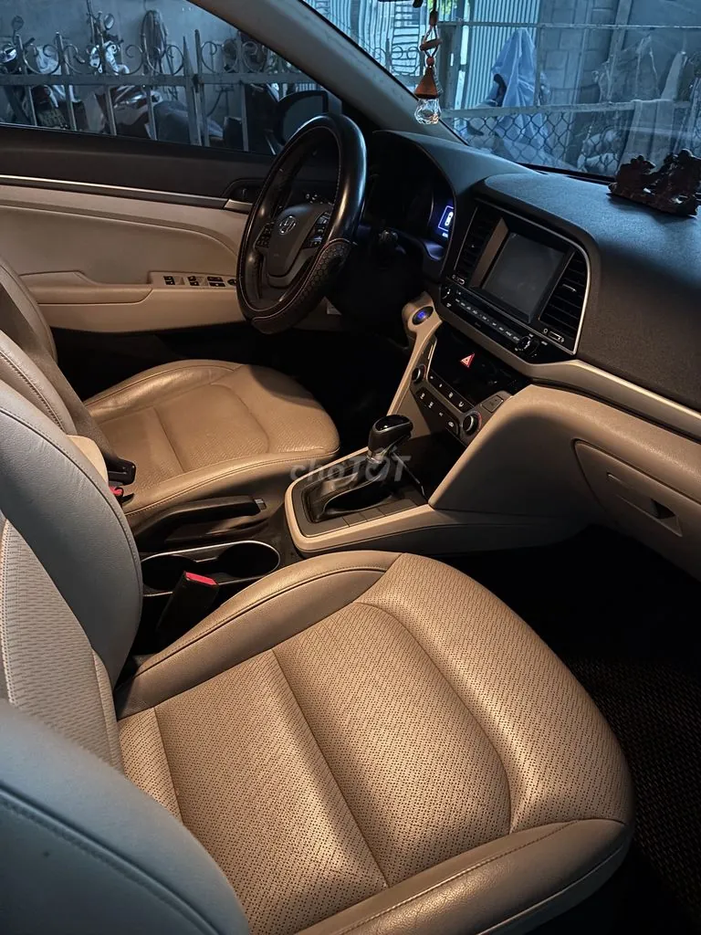 Hyundai Elantra 2019 photo 4