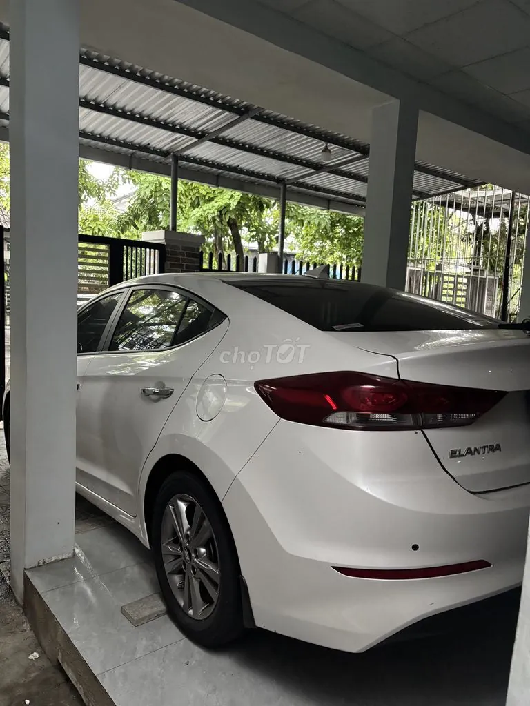 Hyundai Elantra 2019 photo 5