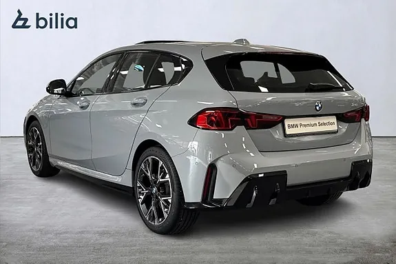 BMW 120 2026 photo 2