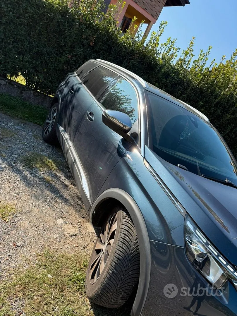 Peugeot 5008 2018 photo 2