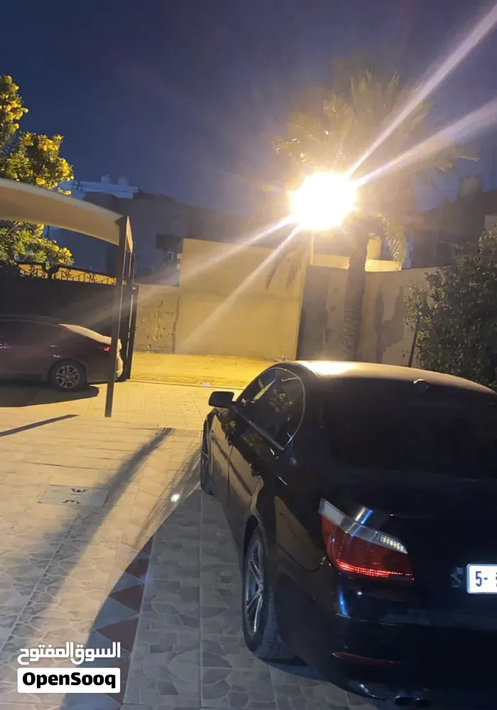 BMW 5 Series 2008 photo 2