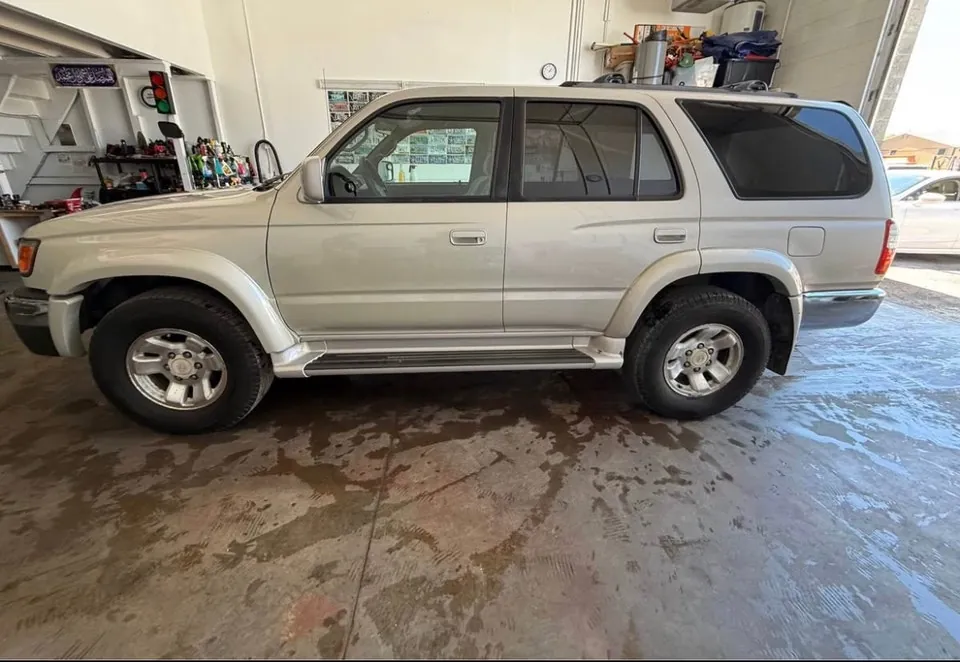 Toyota 4Runner 2000 photo 3