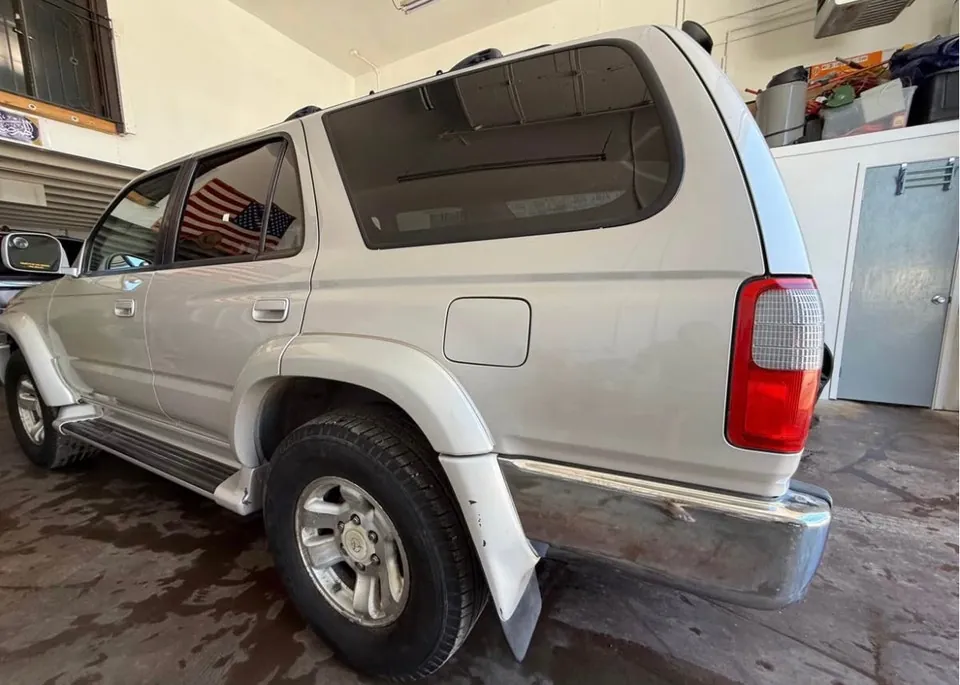 Toyota 4Runner 2000 photo 4