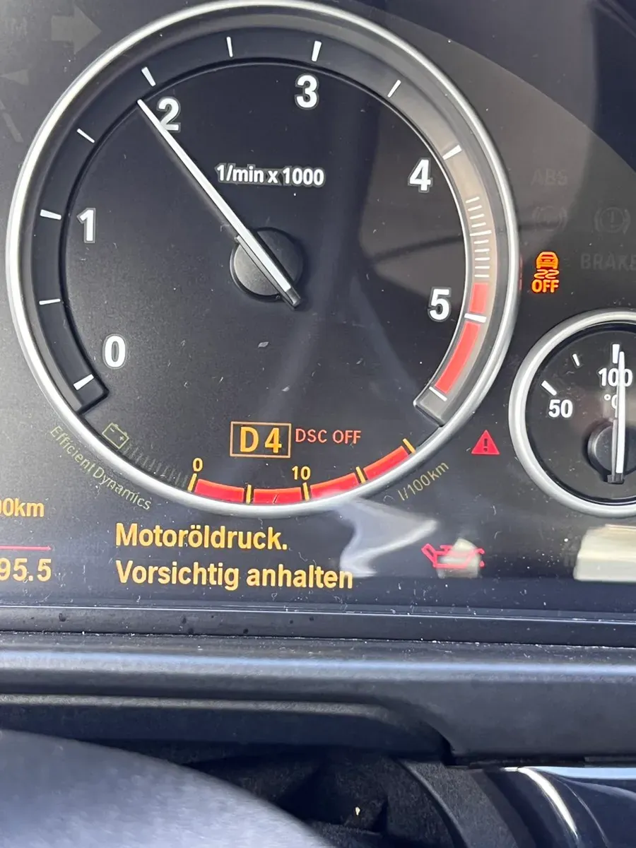 BMW 5 Series 2010 photo 2