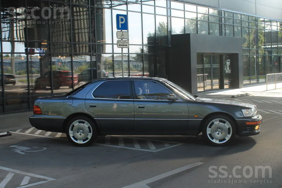 Lexus Ls 1991 photo 3
