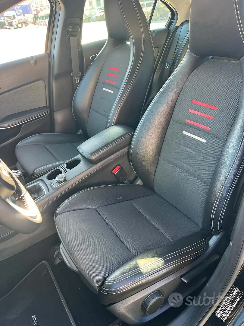 Mercedes-Benz A 180 2016 photo 3