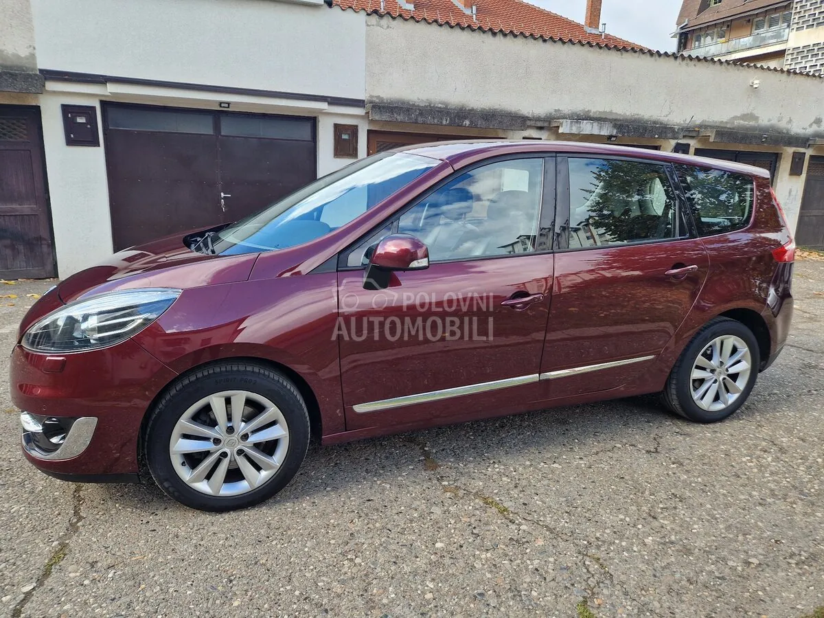 Renault Grand Scenic 2012 photo 2
