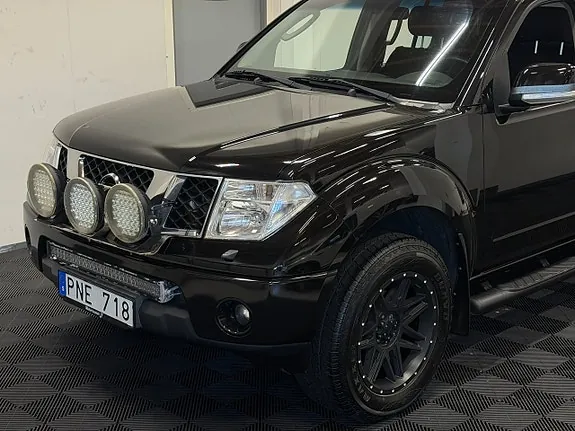 Nissan Navara 2010 photo 4