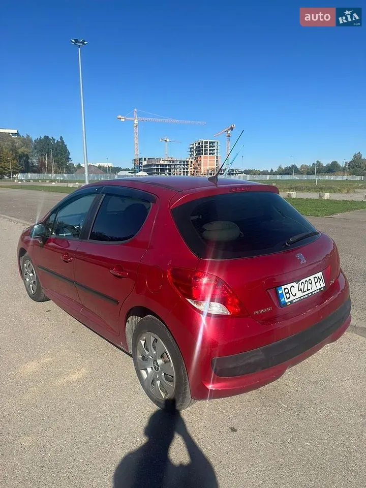 Peugeot 207 2010 photo 5