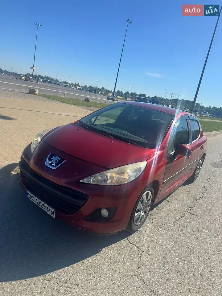 Peugeot 207 2010 photo 3