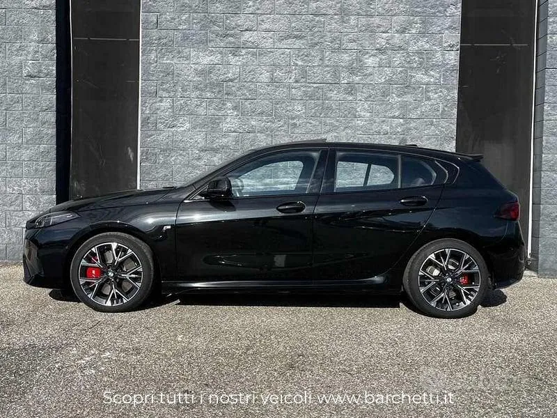 BMW 1 Series 2025 photo 3