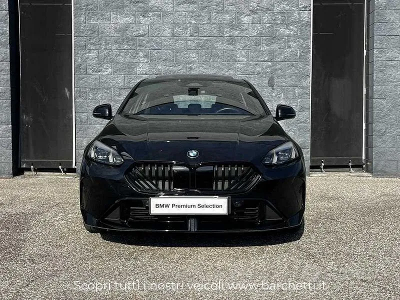 BMW 1 Series 2025 photo 2