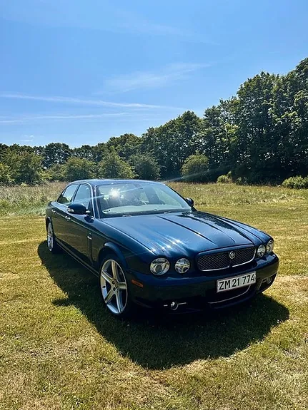 Jaguar Xj8