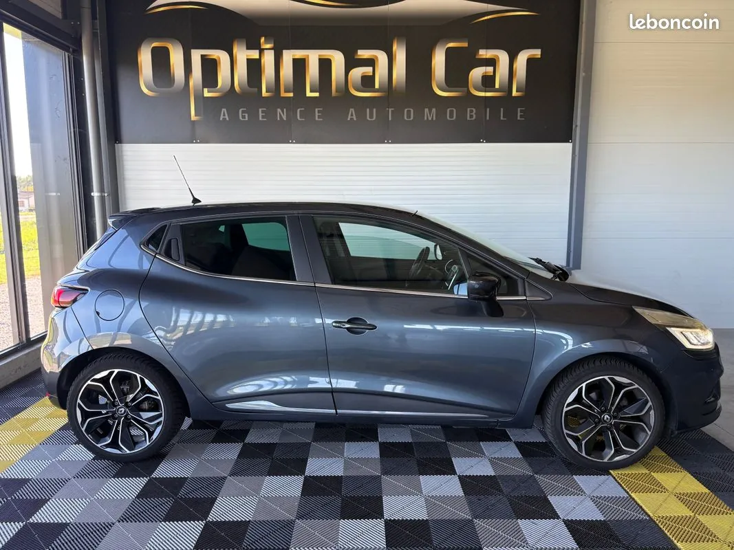 Renault Clio 2016 photo 2
