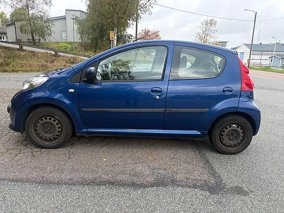 Peugeot 107 2009 photo 5