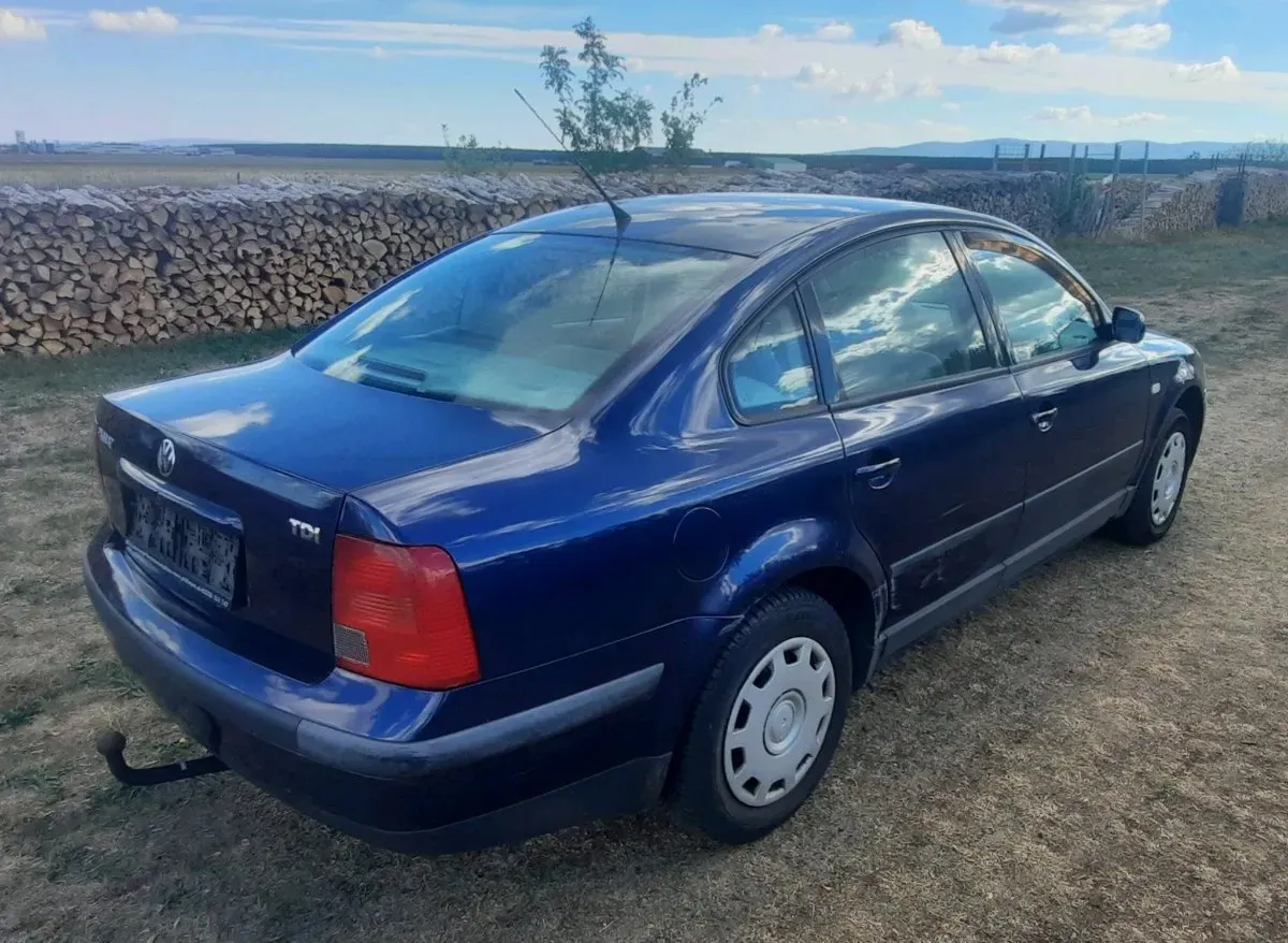 Volkswagen Passat 2000 photo 3