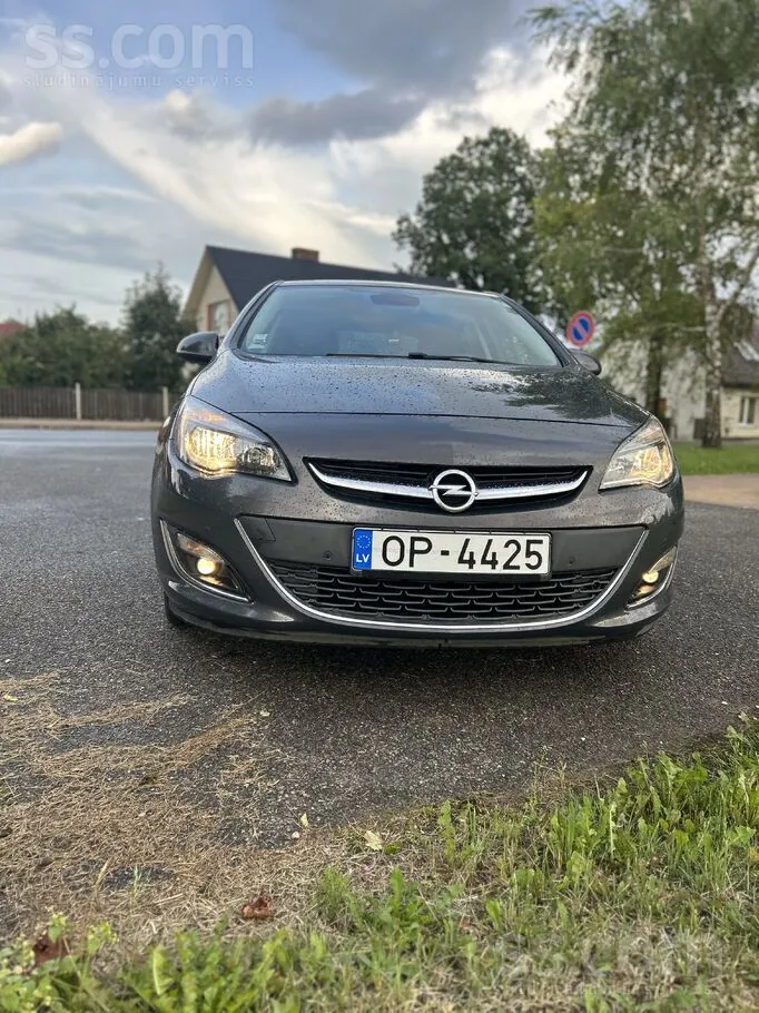 Opel Astra 2015 photo 3