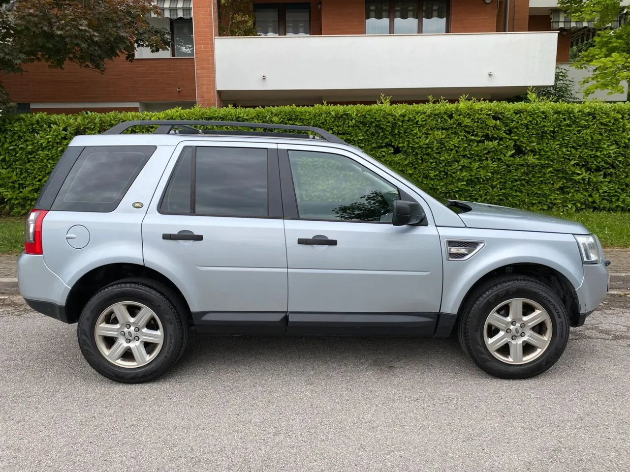 Land Rover Freelander 2 2010 photo 3