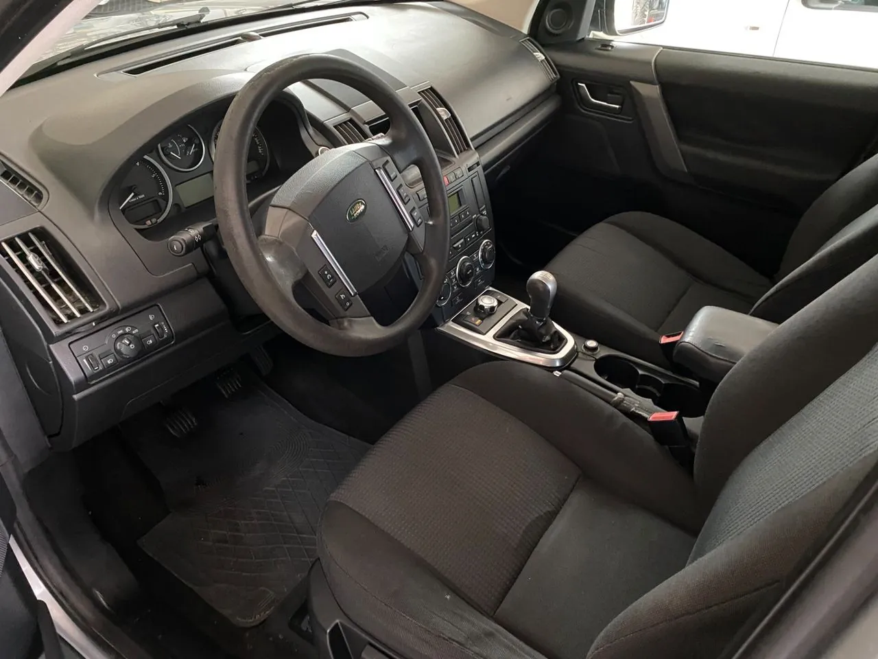 Land Rover Freelander 2 2010 photo 5