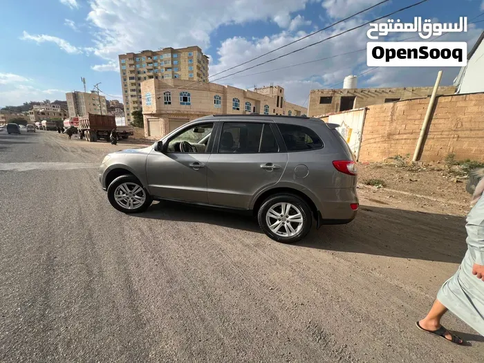 Hyundai Santa Fe 2011 photo 5