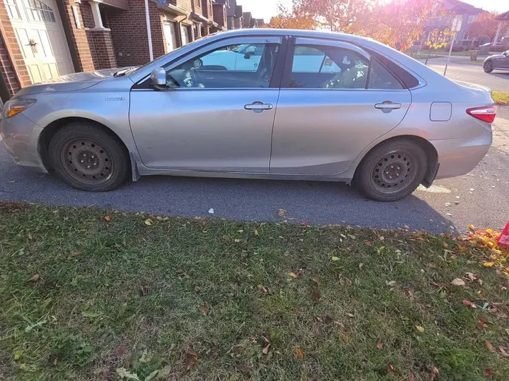 Toyota Camry 2015 photo 2