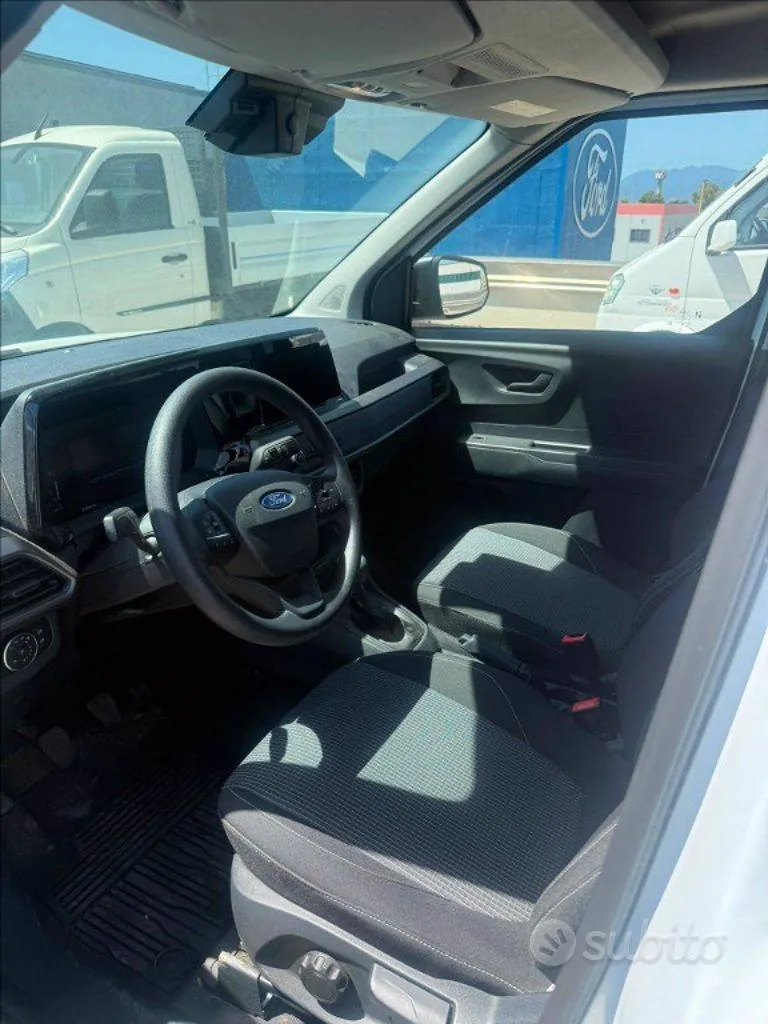 Ford Transit Courier 2025 photo 5