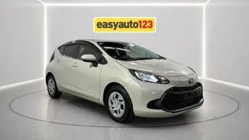 Toyota Aqua 2022 photo 2