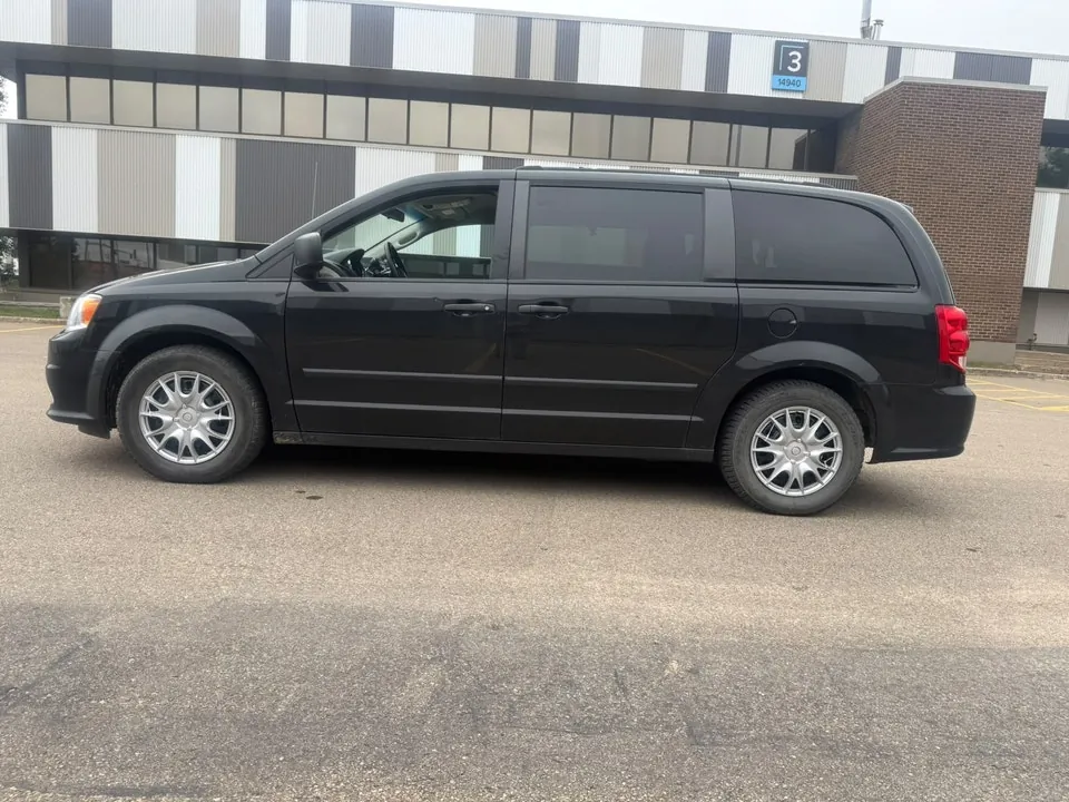 Dodge Grand Caravan 2016 photo 2