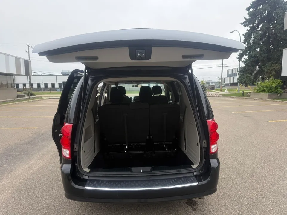Dodge Grand Caravan 2016 photo 4