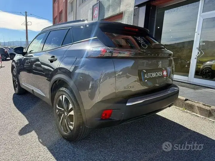 Peugeot 2008 2023 photo 5