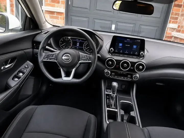 Nissan Sentra 2025 photo 2
