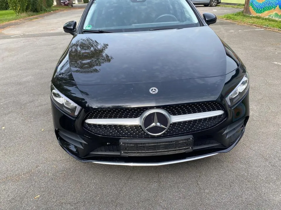 Mercedes-Benz A180