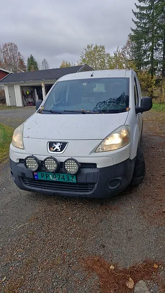 Peugeot Partner 2011 photo 3