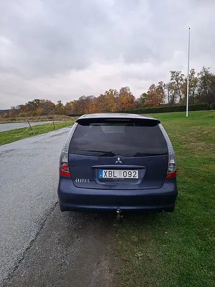 Mitsubishi Grandis 2006 photo 4