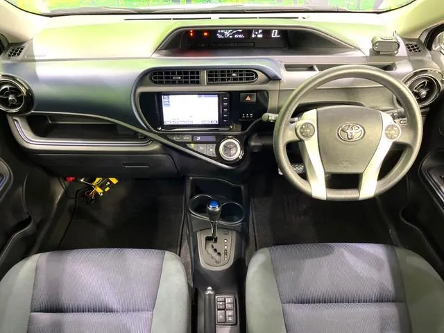Toyota Aqua 2016 photo 3