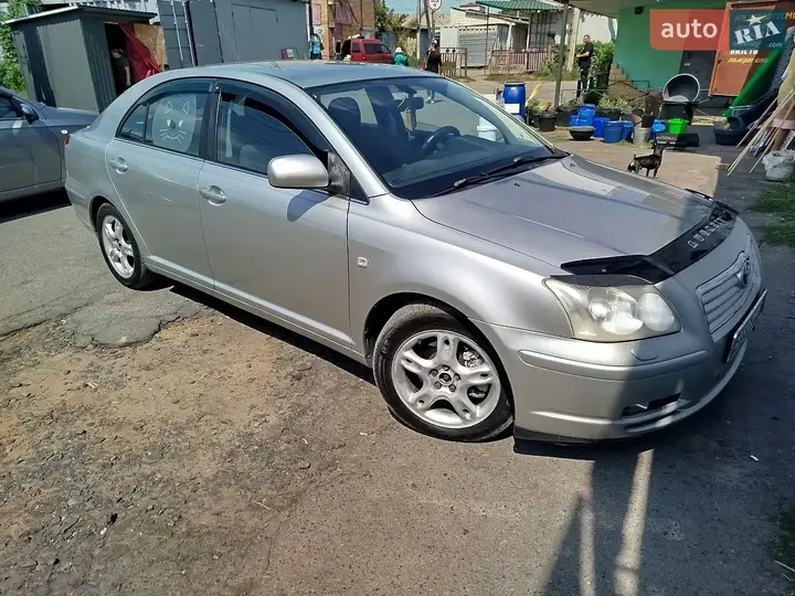 Toyota Avensis 2004 photo 2