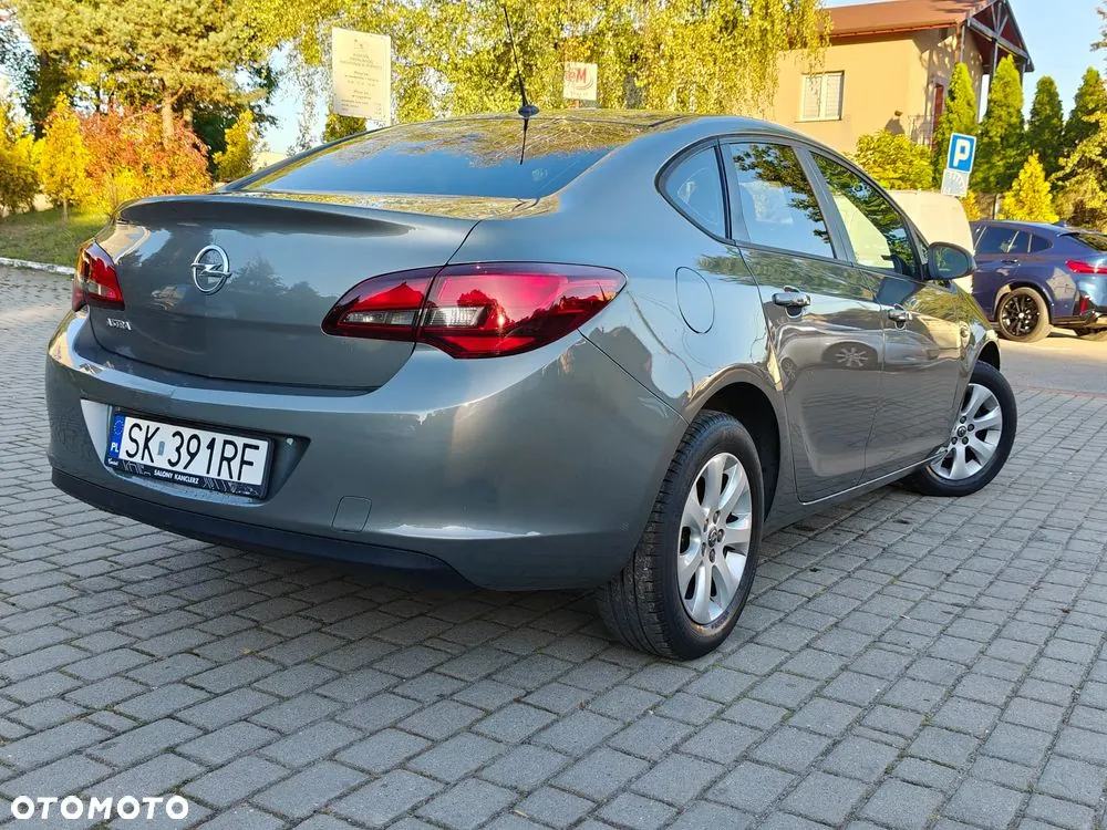 Opel Astra 2016 photo 2